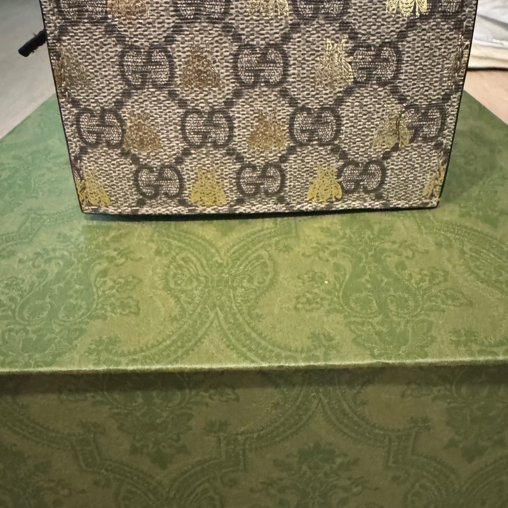 Gucci GG Monogram Bee Wallet- SOLD - Picture 8 of 8